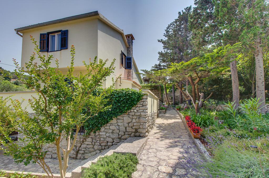 Holiday Home Villa Esperanca Veli Lošinj Kültér fotó